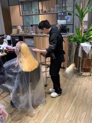 -Mentor Hair Salon