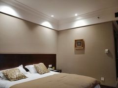 -春兰国宾馆(凤城河风景区老街店)