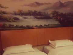 -维也纳酒店(上海虹桥枢纽松江新桥店)