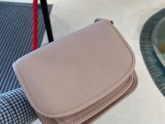 -Longchamp(佛罗伦萨小镇奥特莱斯店)