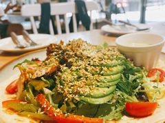 照烧鸡肉配牛油果拉法沙拉-HELLO 27 意面·沙拉·帕尼尼