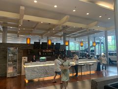 -成都中升之星奔驰4S店