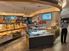 面包甜点陈列柜-面包新语(上地华联店)