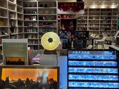 -钟书阁(群光广场店)