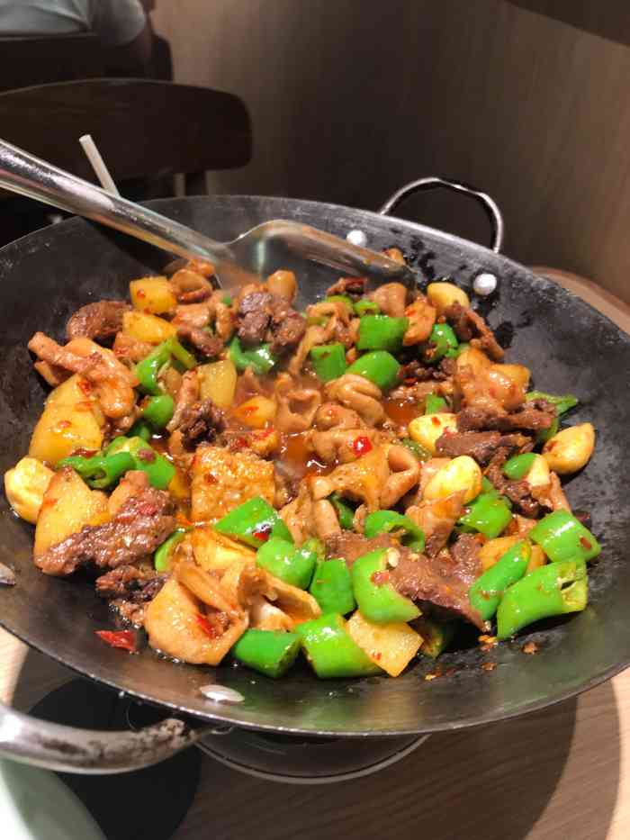 聚鑫朋酸菜肥肠(四方坪二店)-"反正我和我朋友都觉得这个菜,相当不
