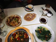 -牛头鱼庄·地道广西菜(鲁班店)