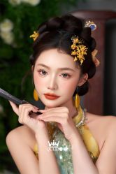 点击看大图 -艾拉·女王婚纱礼服馆