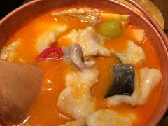 -云海肴·汽锅鸡·云南菜(天山百盛优客店)