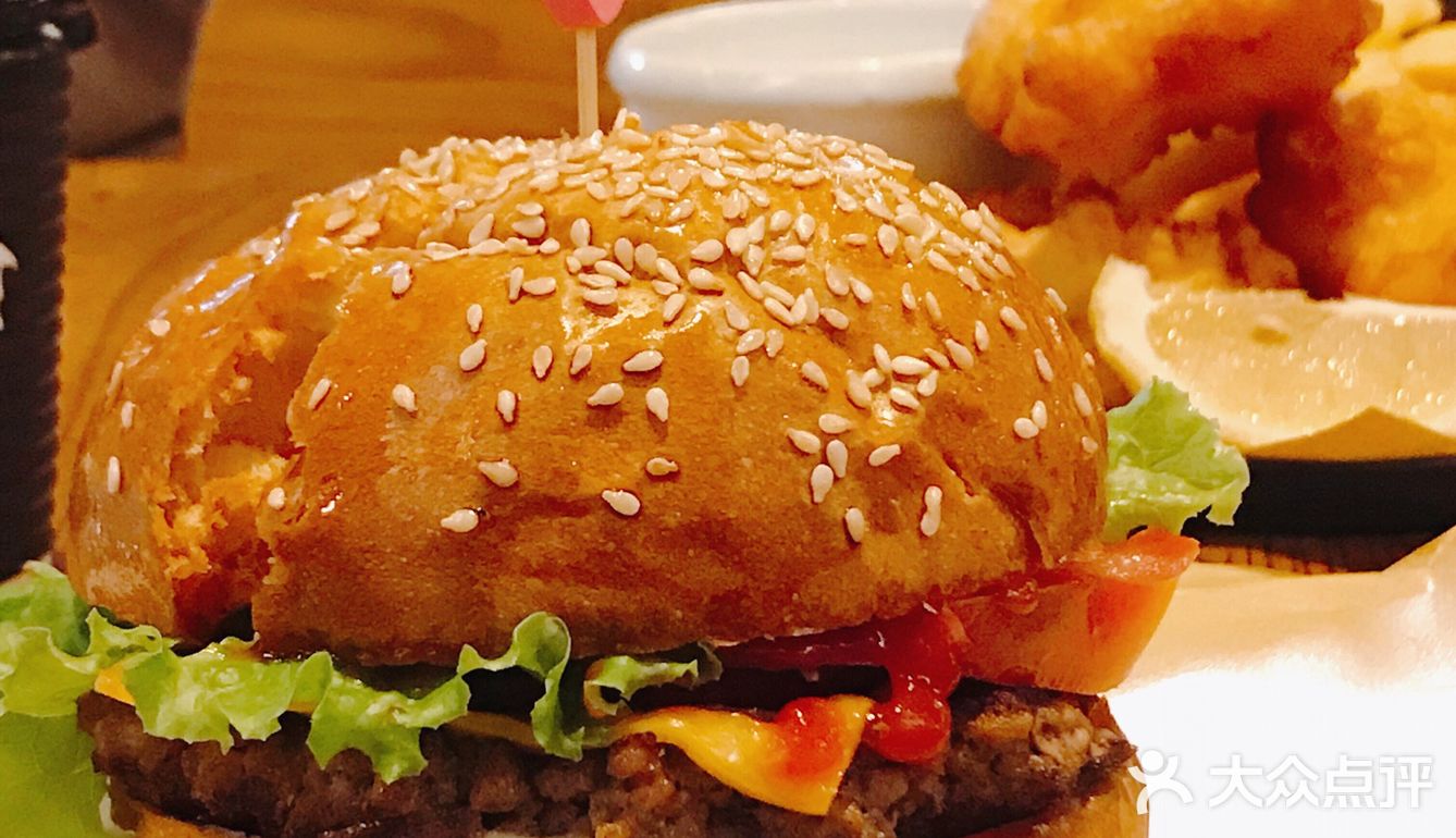 不同西餐厅 BREWTOWN🍔