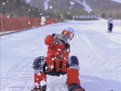 -亚布力新体委滑雪场