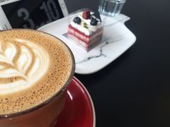 -UNI UNI(环亚凯瑟琳店)