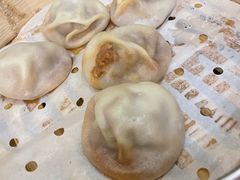 蟹黄汤包-鸡鸣汤包(罗廊巷店)