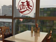 靠窗位-文三里屯面馆(三里屯店)