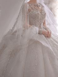 -艾米丽婚纱礼服