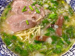 -八百里牛肉汤(盖饭·锅贴·万象城店)