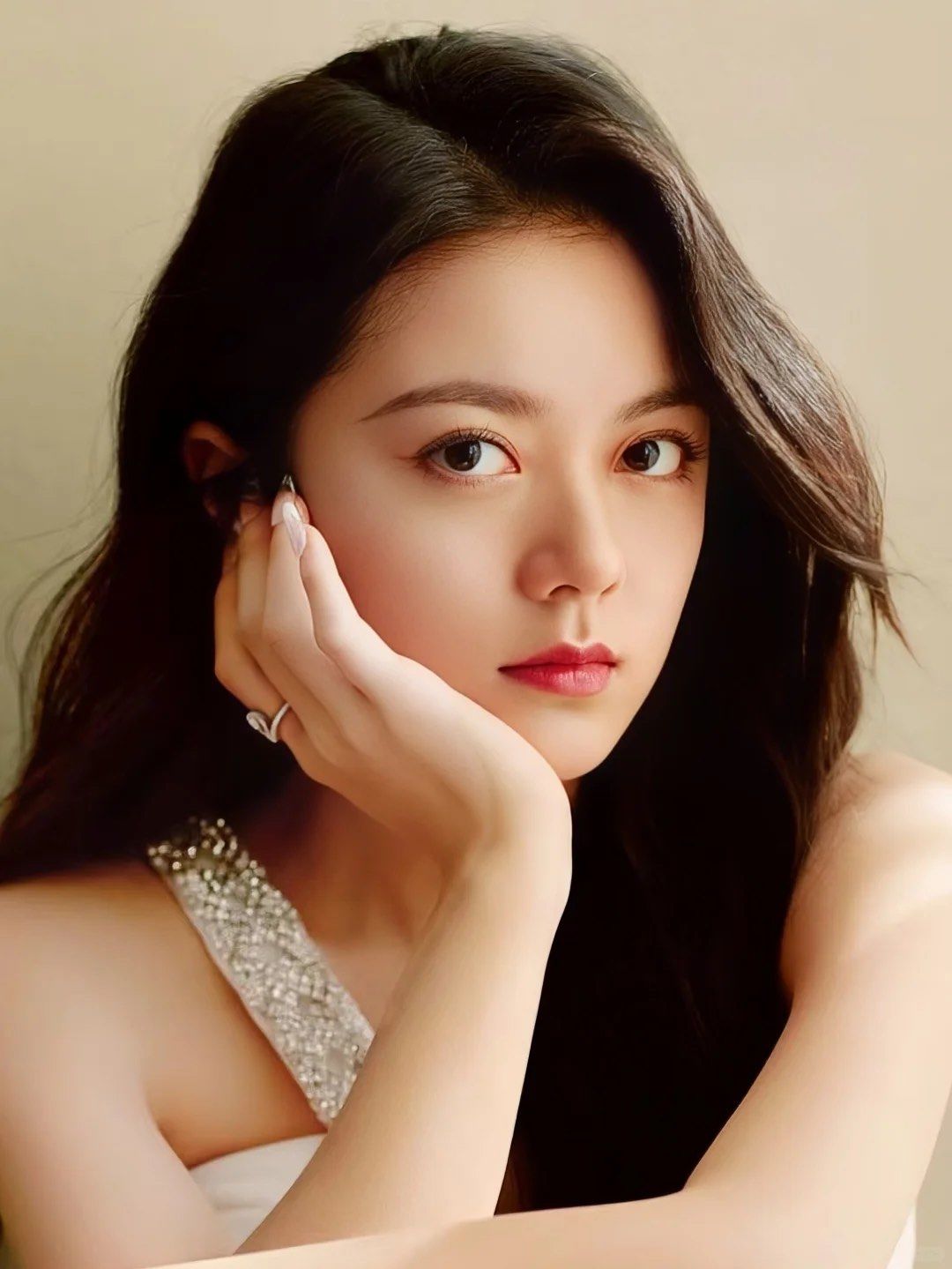 赵今麦在逃公主卷发来啦