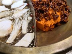 -沸炉重庆老火锅(军事博物馆店)