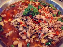 -兔行天下-鸿鹤鲜锅兔(中海国际店)