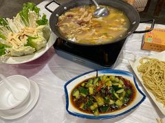-霄汉牛三鲜湖北砂锅菜(万松园2店)