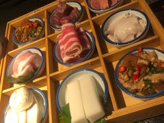 -嘿嘟嘟·肋条烧肉放题(爱融荟城店)