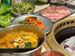 -蚂蚁洞·烤肉大营地(上海静安大悦城店)