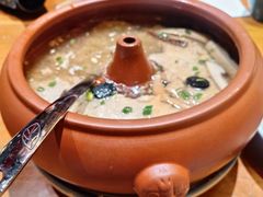 汽锅菌子肉饼-老滇山寨•云南特色菜•地方菜•民族风情歌舞表演(金碧店)