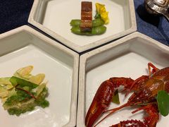 冰镇梅汁小龙虾-上海兴国宾馆 丽宫中餐厅
