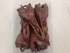 -狗撵鸭(泰山公寓店)
