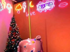 -渝人制造创意餐厅