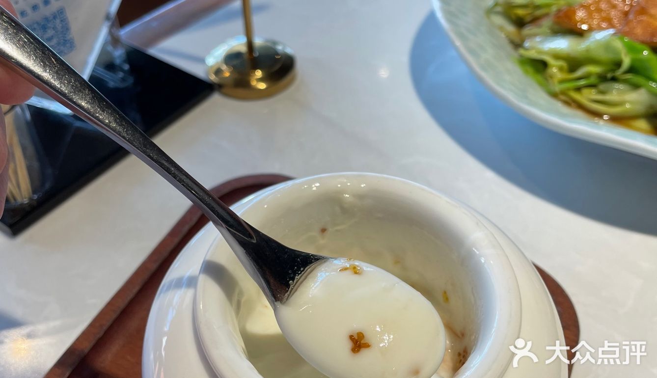 酸奶必点必须吃的东西，每位顾客我看都和我一样