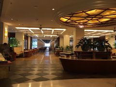 -亚龙湾喜来登·美景台大堂吧