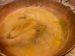 -鲜入围煮花胶鸡海鲜火锅