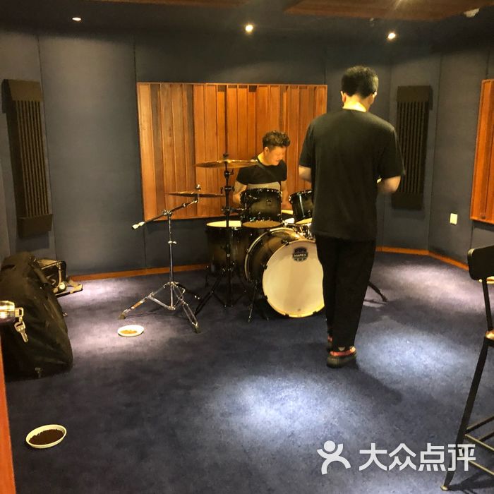 降九音乐乐队体验馆   录音棚