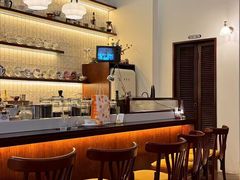 -Café Monson