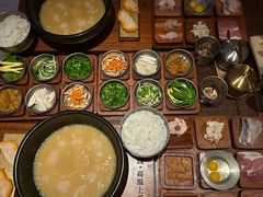 -银米·云南传统过桥米线(双廊黑金冠店)