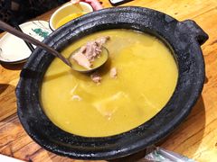 -老滇山寨•云南特色菜•地方菜•民族风情歌舞表演(金碧店)