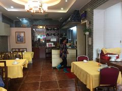 大堂-鹏城人家海鲜酒家·23年老字号(较场尾店)