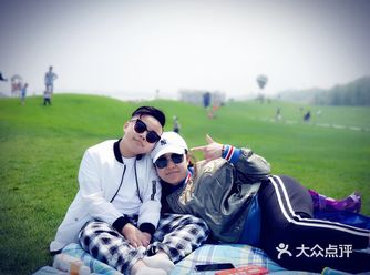 如果带孩子游玩的话，还是住在阿尔卡迪亚比较好