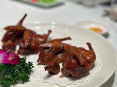 脆皮乳鸽-荣兴酒家(徐家汇店)