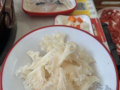 -毛辣果·贵州红酸汤牛肉火锅(西单店)