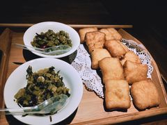 包儿萨克夹咸菜-葡萄集|滋味新疆菜·精酿酒馆(瑞豪酒店)