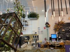 -FLOVIE FLORIST CAFE