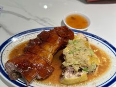 一半的烧鸭和白切鸡-肥小福·烧鹅专门店(环宇荟店)