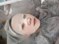 -柒朵科技美肤中心