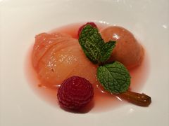 香槟啤梨配芭乐雪芭-LESCEDARS Brasserie Bistro香柏树
