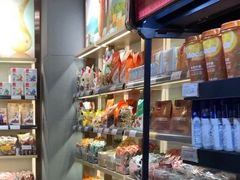 零售区-良品铺子(白云新世界店)