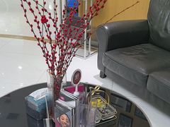 -雅悦齿科(顾村公园店)