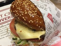 -The Habit Burger Grill 哈比特汉堡(爱琴海店)