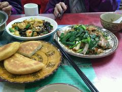 -乡土特色.冷锅鱼.牦牛肉汤锅