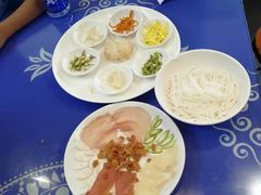 鲜花怒放过桥米线-桥香园云南过桥米线(金马碧鸡店)